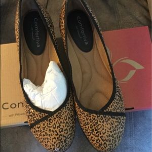 Comfortiva flats